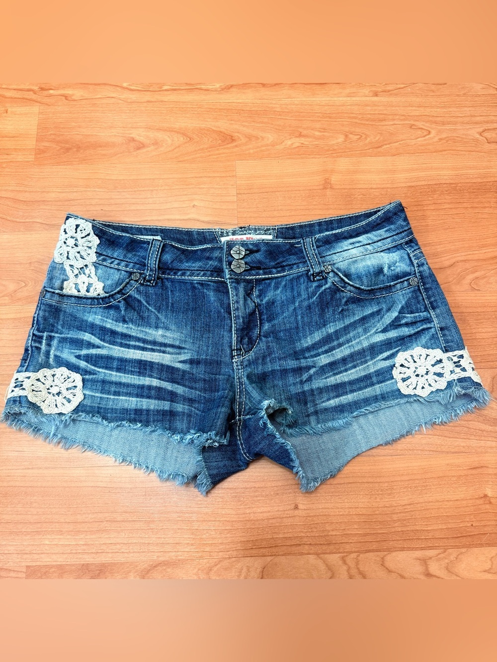 Hot Kiss "Cici short" cutoffs sz 11
